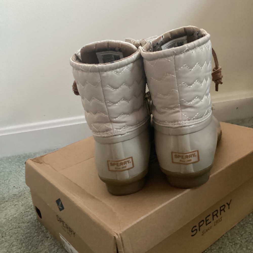 Sperry boots - Picture 4 of 5